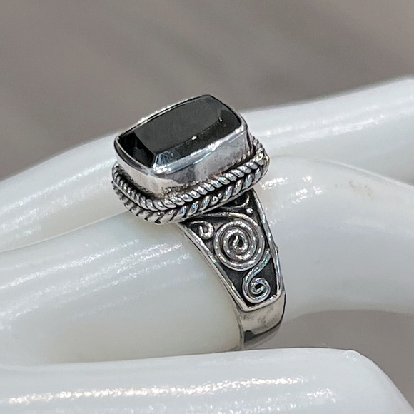 Silver Shungite Sterling Silver Scrolled Braided Design Ring - Picture 3 of 12